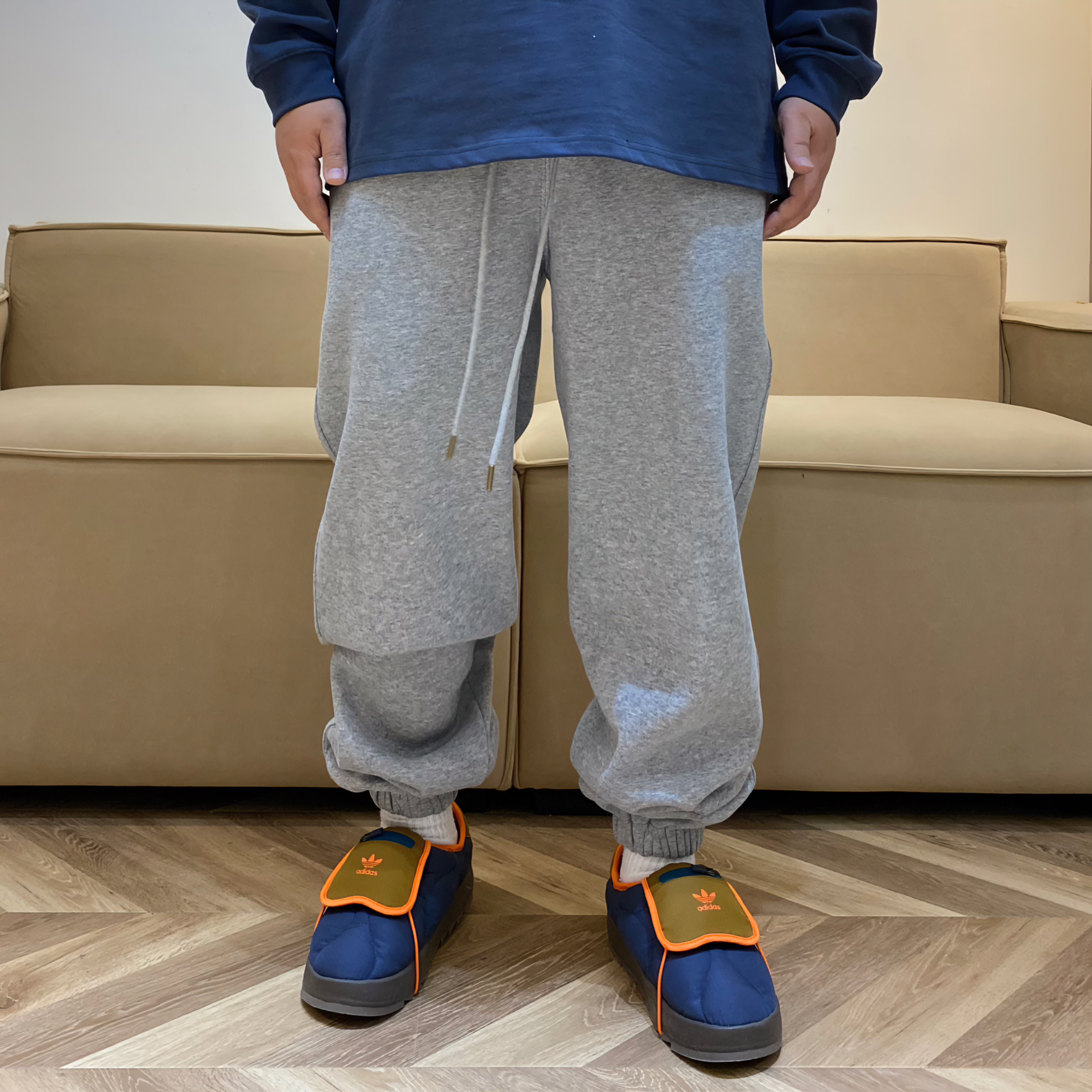 胖六同款-日系卫裤春秋休闲松紧腰加大码素版百搭长裤300斤