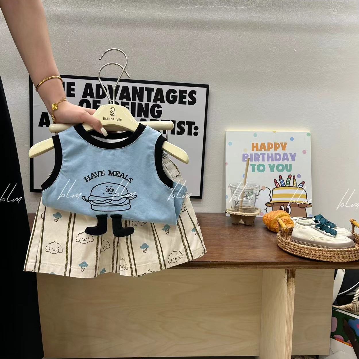 【菠萝米】夏季可爱款汉堡小脚坎肩儿童小狗短裤套装 A261