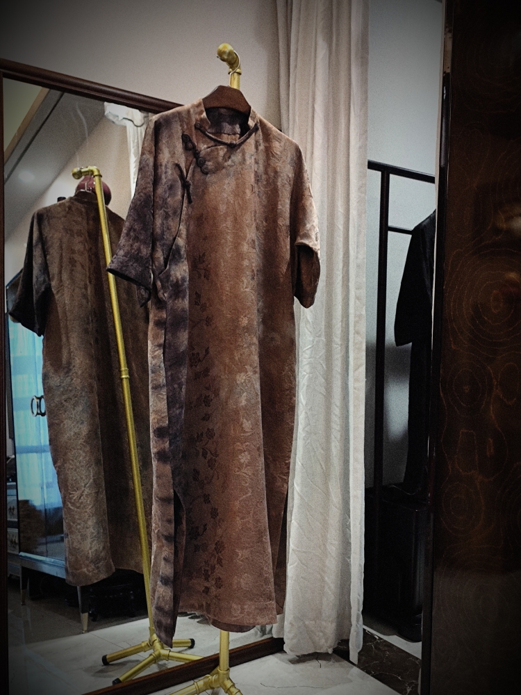 巜雨点.知》定制制手工盘扣袍子复古女装