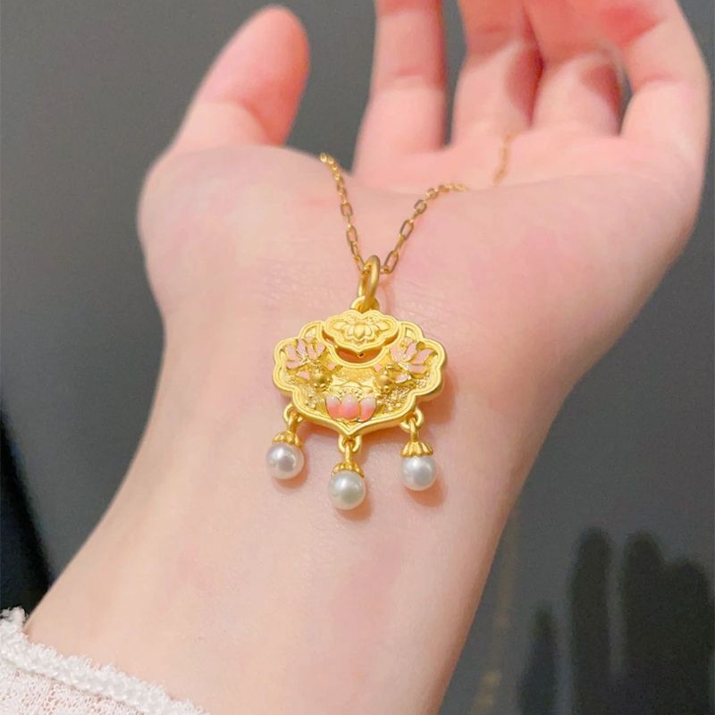 合金珐琅吊坠 锦鲤平安锁合金项链女锦鲤莲花坠情人节礼物送女友