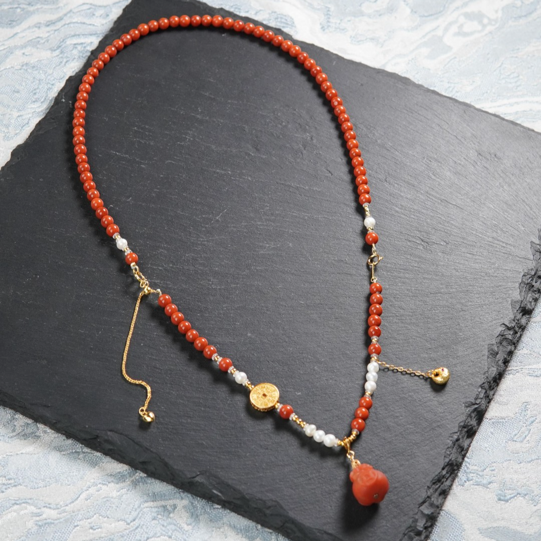 发福叠 天然南红4mm圆珠雕刻福袋项链