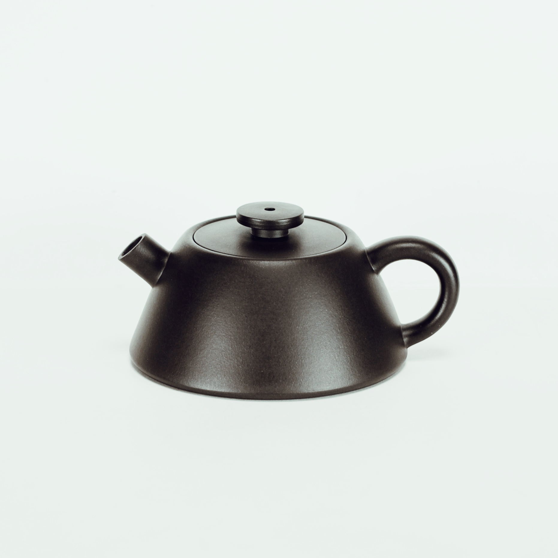 一粒砂《龙年纪念版2》五十九号黑泥150cc宜兴紫砂壶