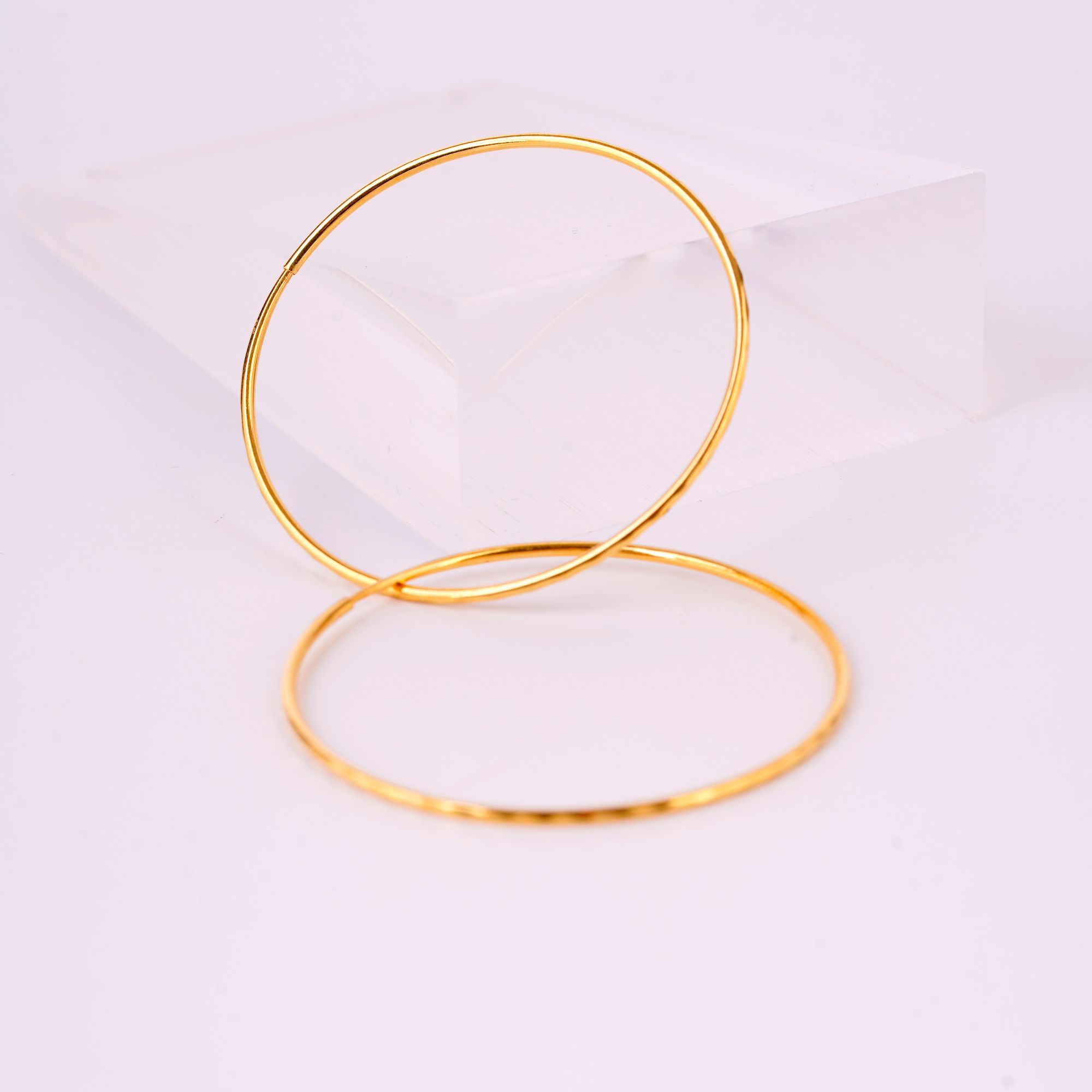 Chow Tai Seng/周大生菱纹格足金耳圈 5.05g 144号