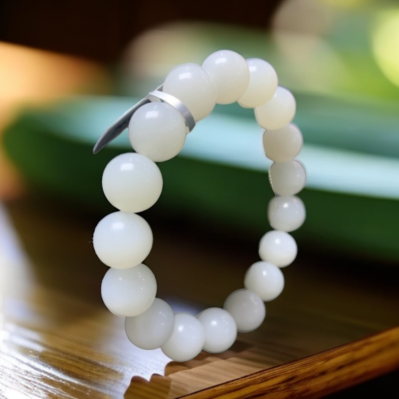 12mm新疆和田玉山料手串孤品细白油润几乎无结构男女均可佩戴
