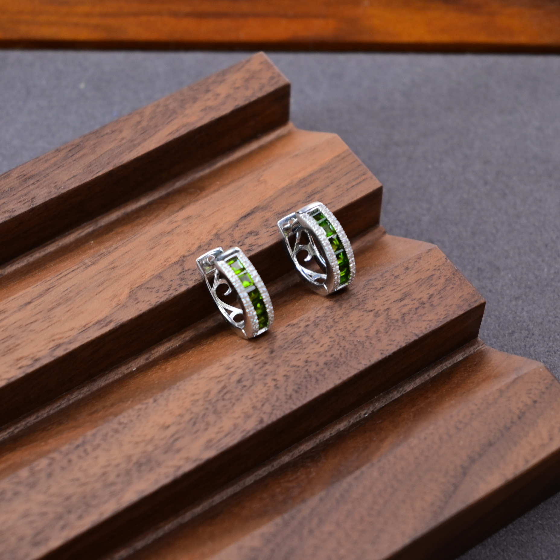 天然透辉石·重工耳圈轻奢高级耳饰·s925银优雅小众地大珠宝