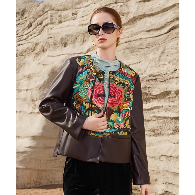 38558欧依云中年洋气妈妈秋装短外套新中式刺绣PU皮上衣小香风