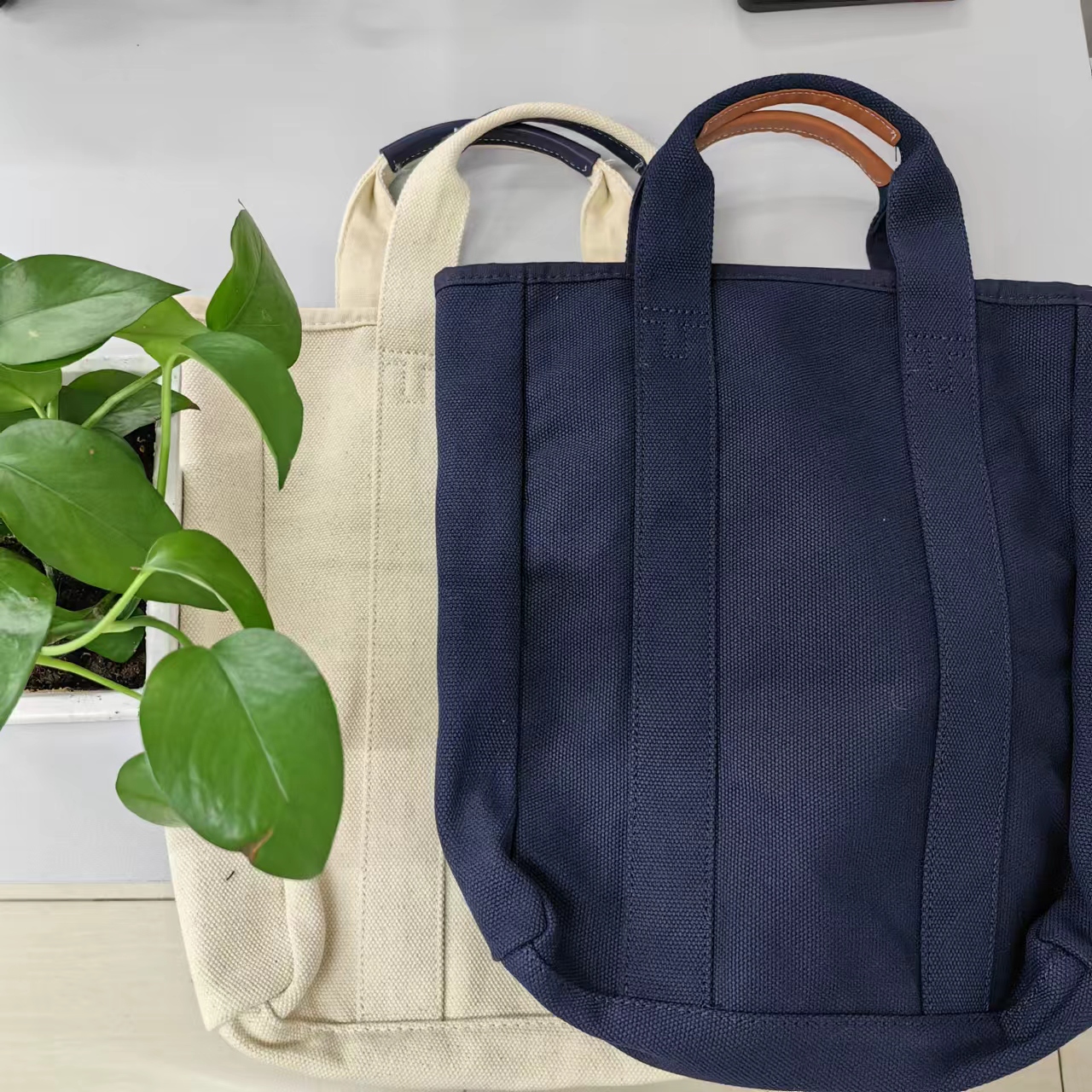 小汤小丽啊~帆布包包