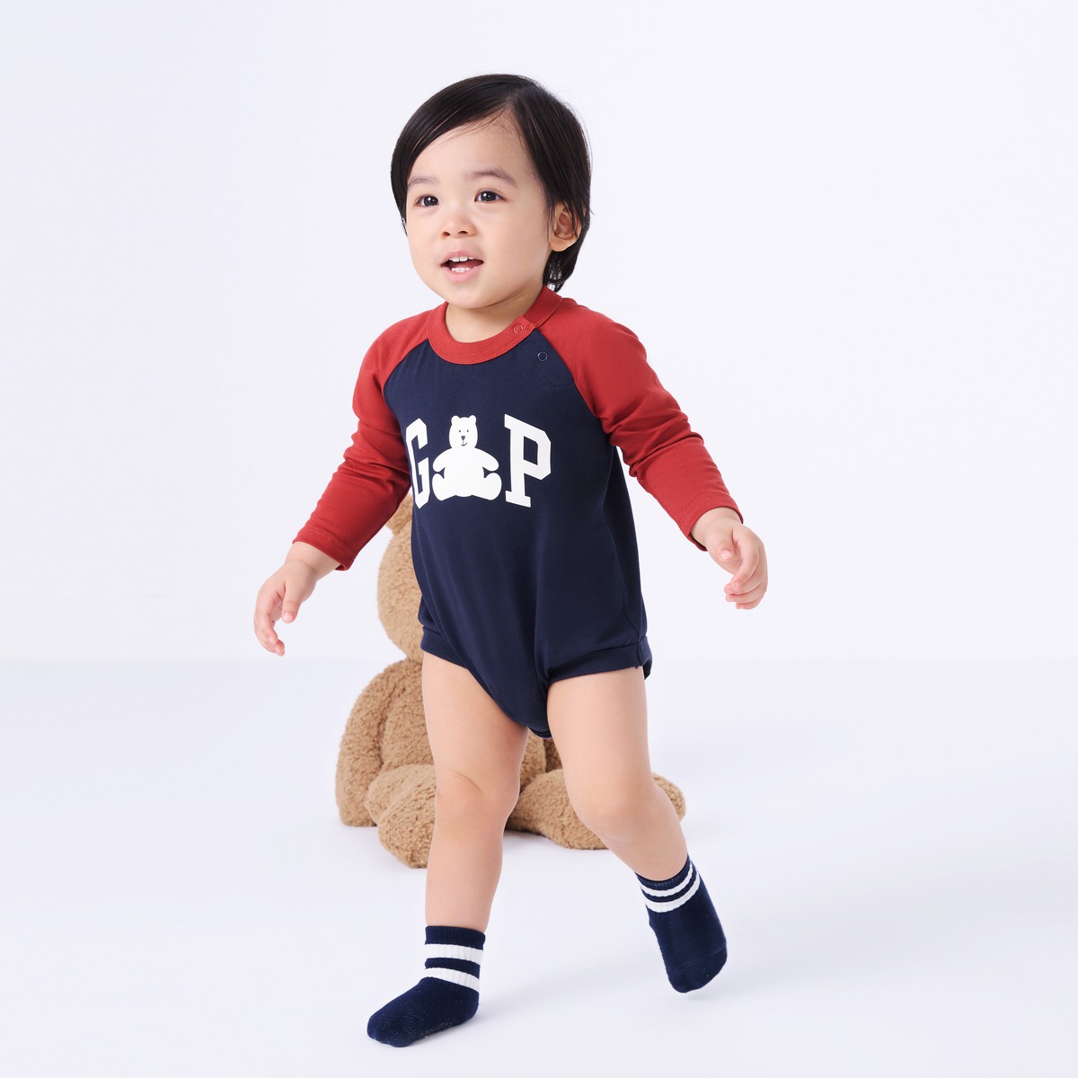 Gap婴儿2024秋季新款纯棉小熊撞色长袖连体衣儿童装爬服642922
