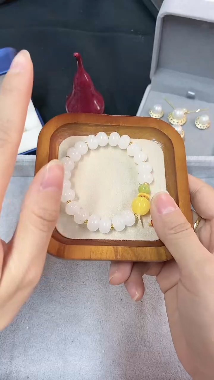 【闪购商品】琥珀耳饰未镶嵌福利