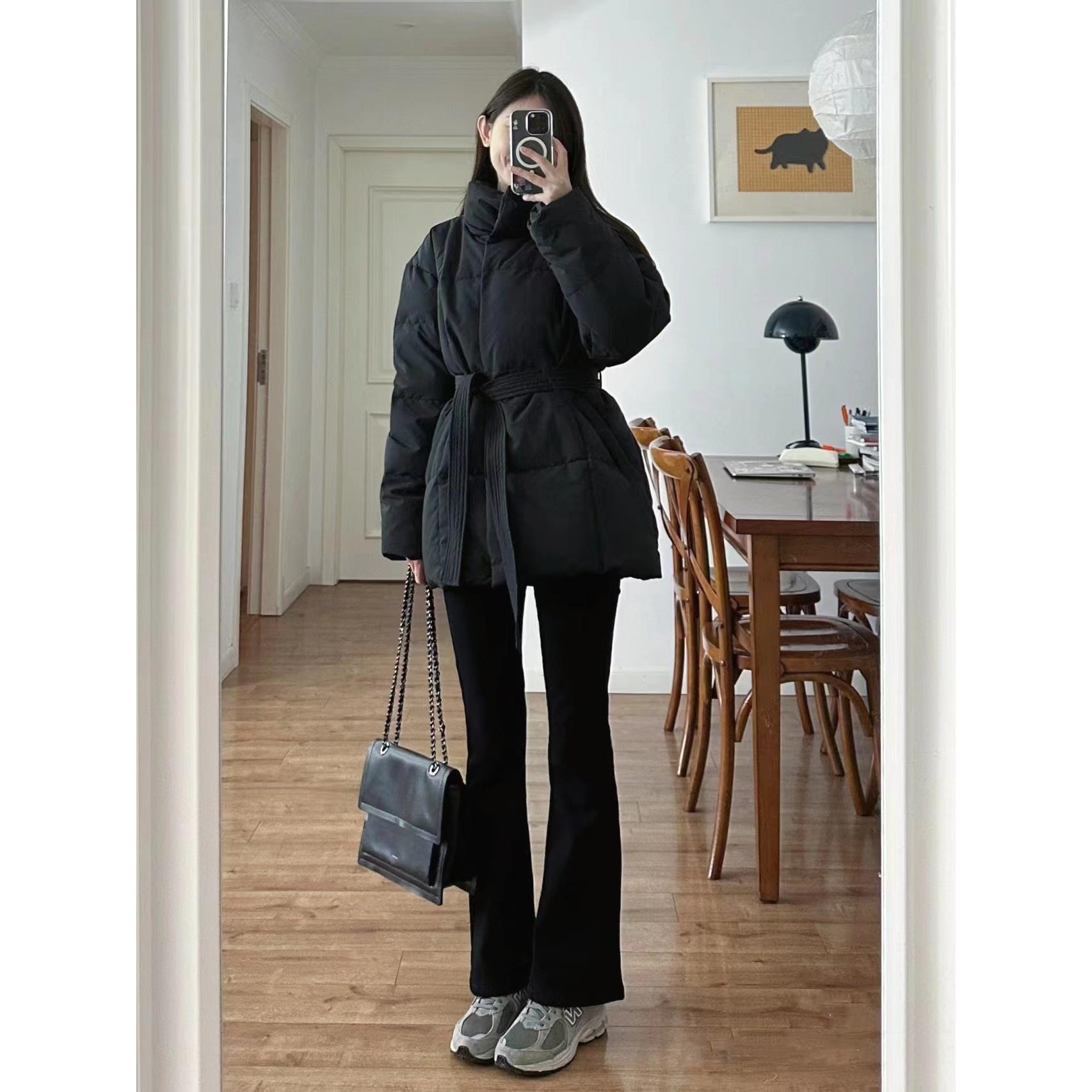雅鹿黑色收腰羽绒服女冬季新款高端白鸭绒短款腰带显瘦外套