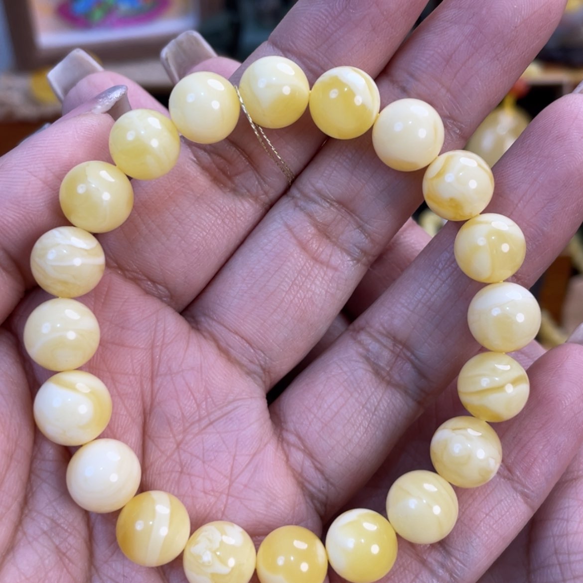 【闪购商品】蜜蜡手串未镶嵌?*。