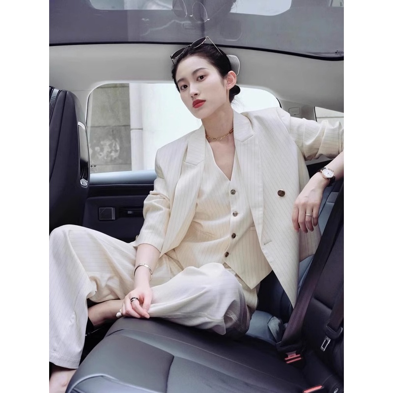 秋季新款潮流高端冷淡系女装高级感小香风西装套装外套马甲裤子