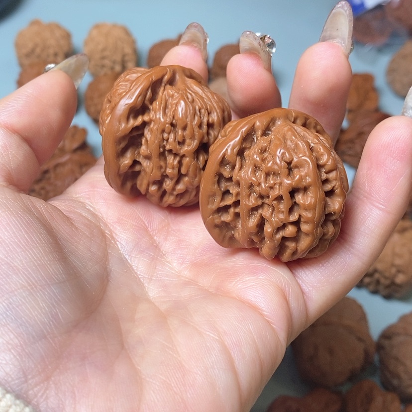 【闪购商品】桃核吊坠对****度