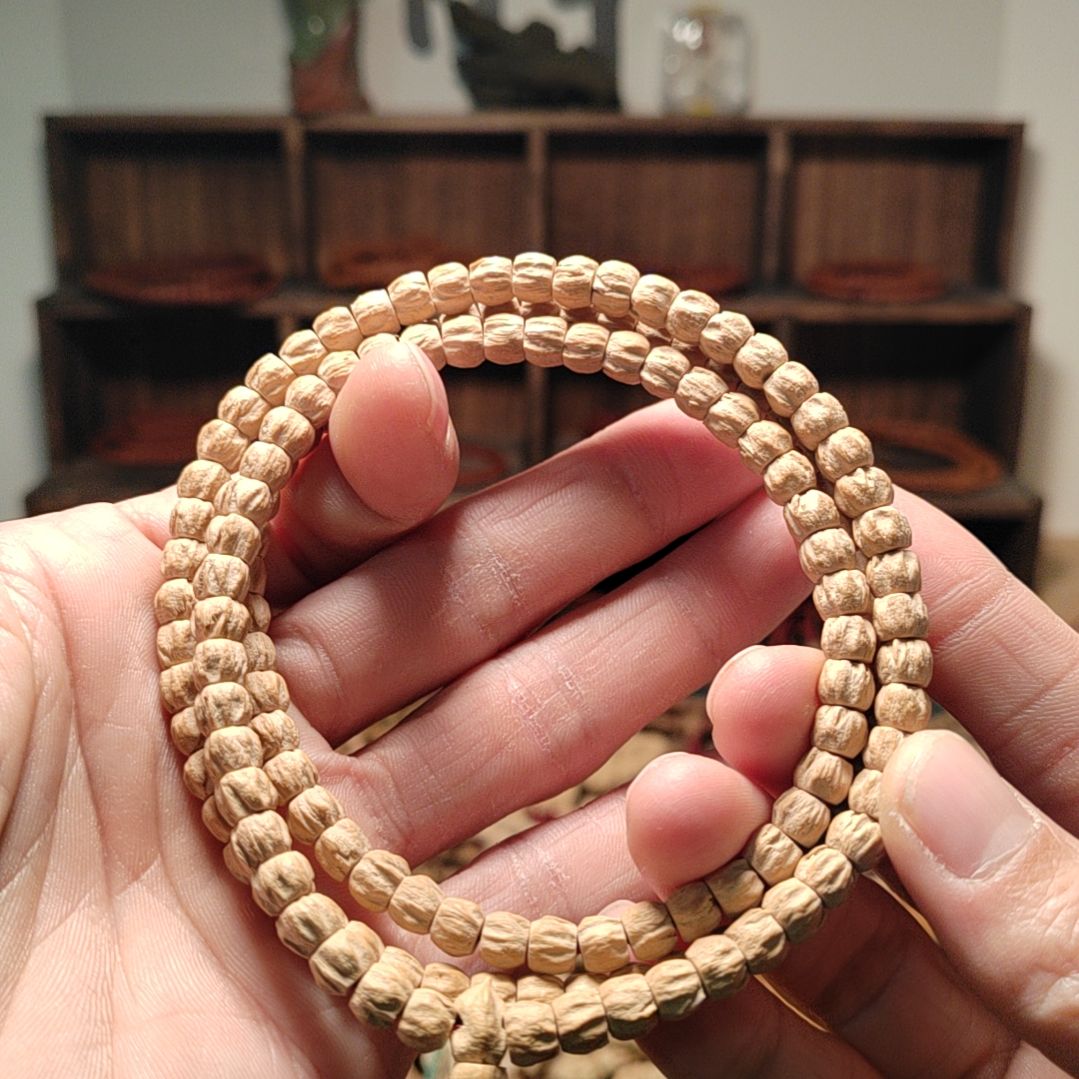 【闪购商品】柏香籽/百香籽手串及***?