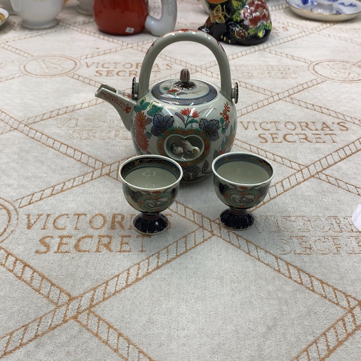 摆件隐隐约约记得