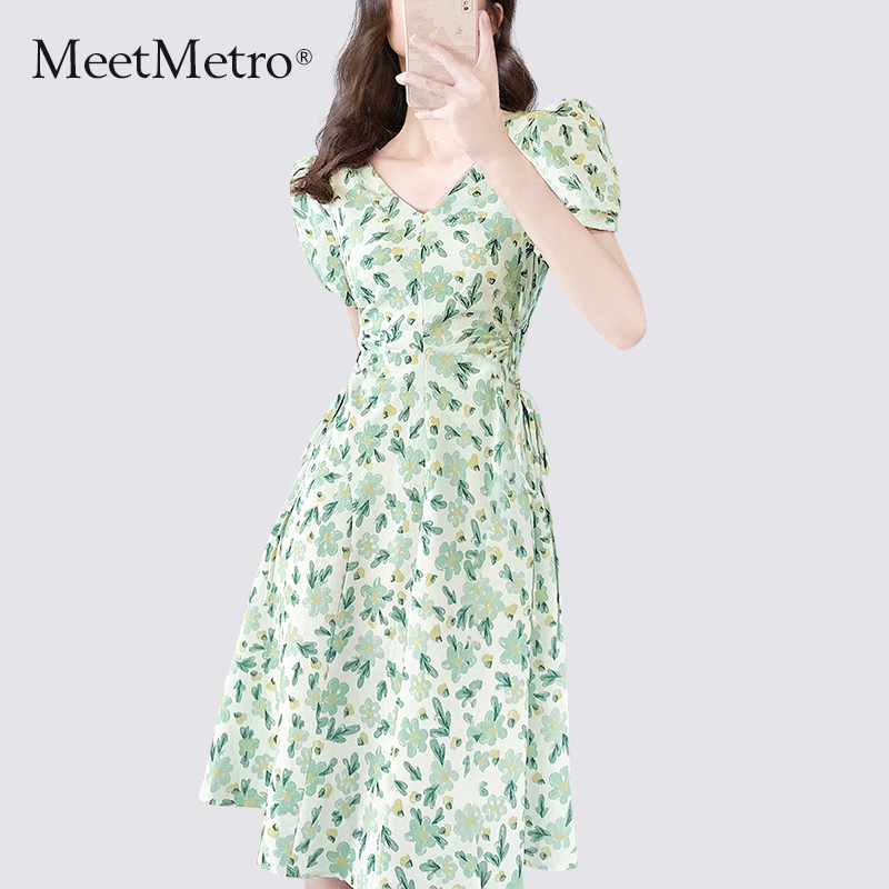 MeetMetro玛依尔2025夏款碎花印花茶歇小清新抽绳收腰连衣裙6754