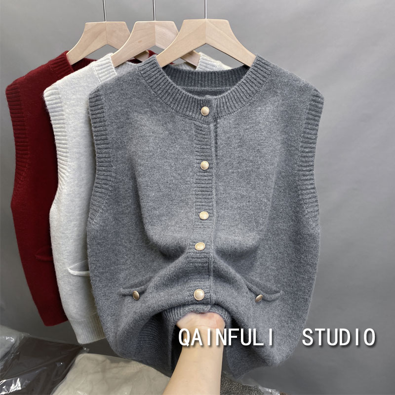 圆领针织马甲背心女秋新款圆领坎肩外搭无袖毛衣开衫叠穿上衣