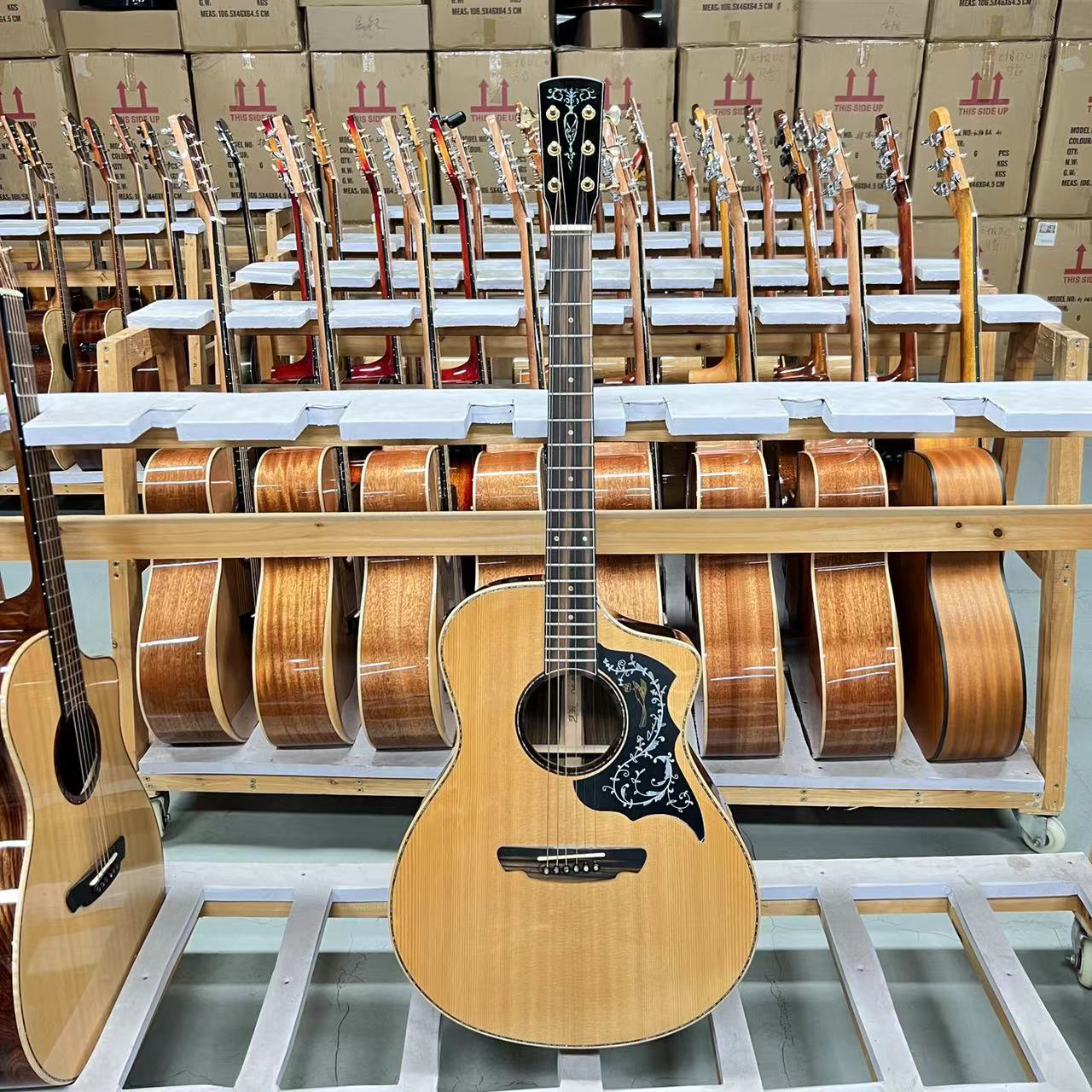 艺派品牌云杉黑柿木安装艺派多功能拾音器全单吉他