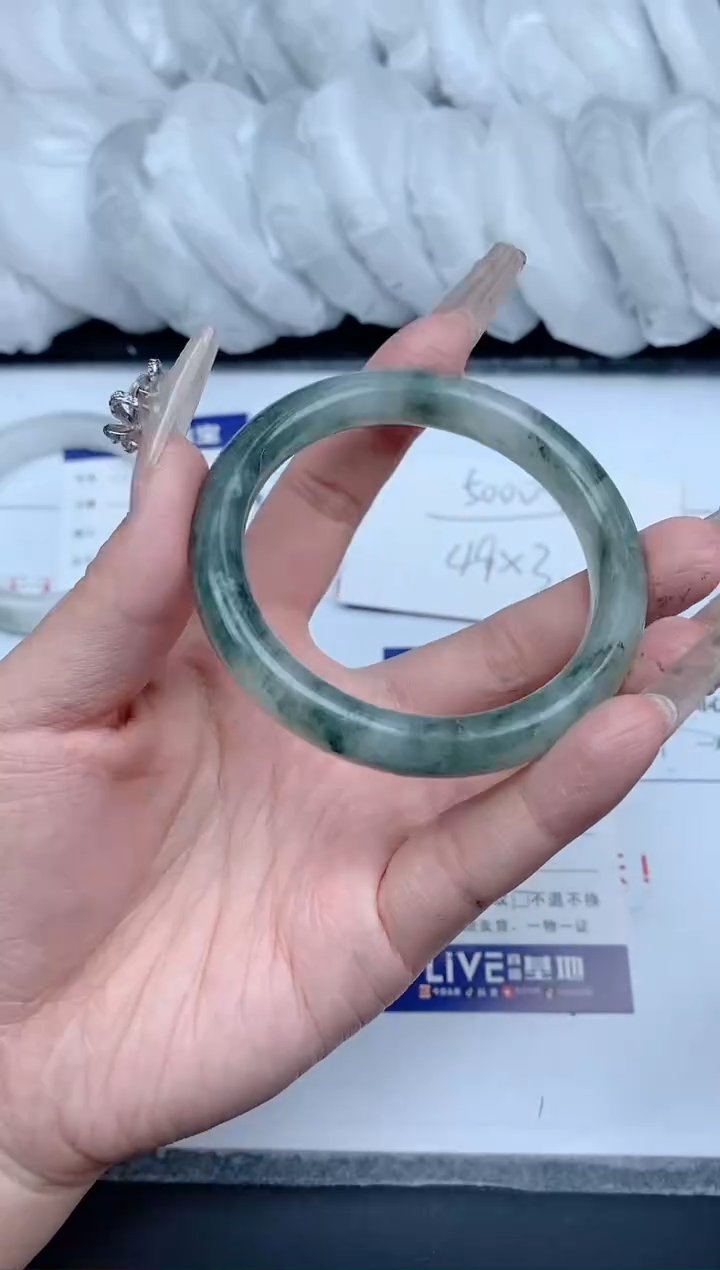 【闪购商品】石英质玉手镯未镶嵌A88-53+