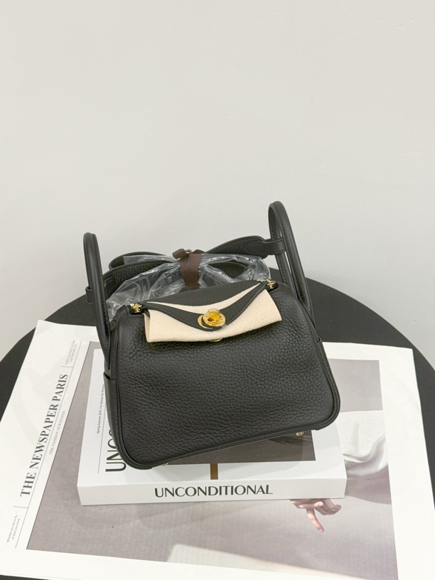全新未使用 Hermes/爱马仕 24年黑金mini lindy 大全套 拍下送检