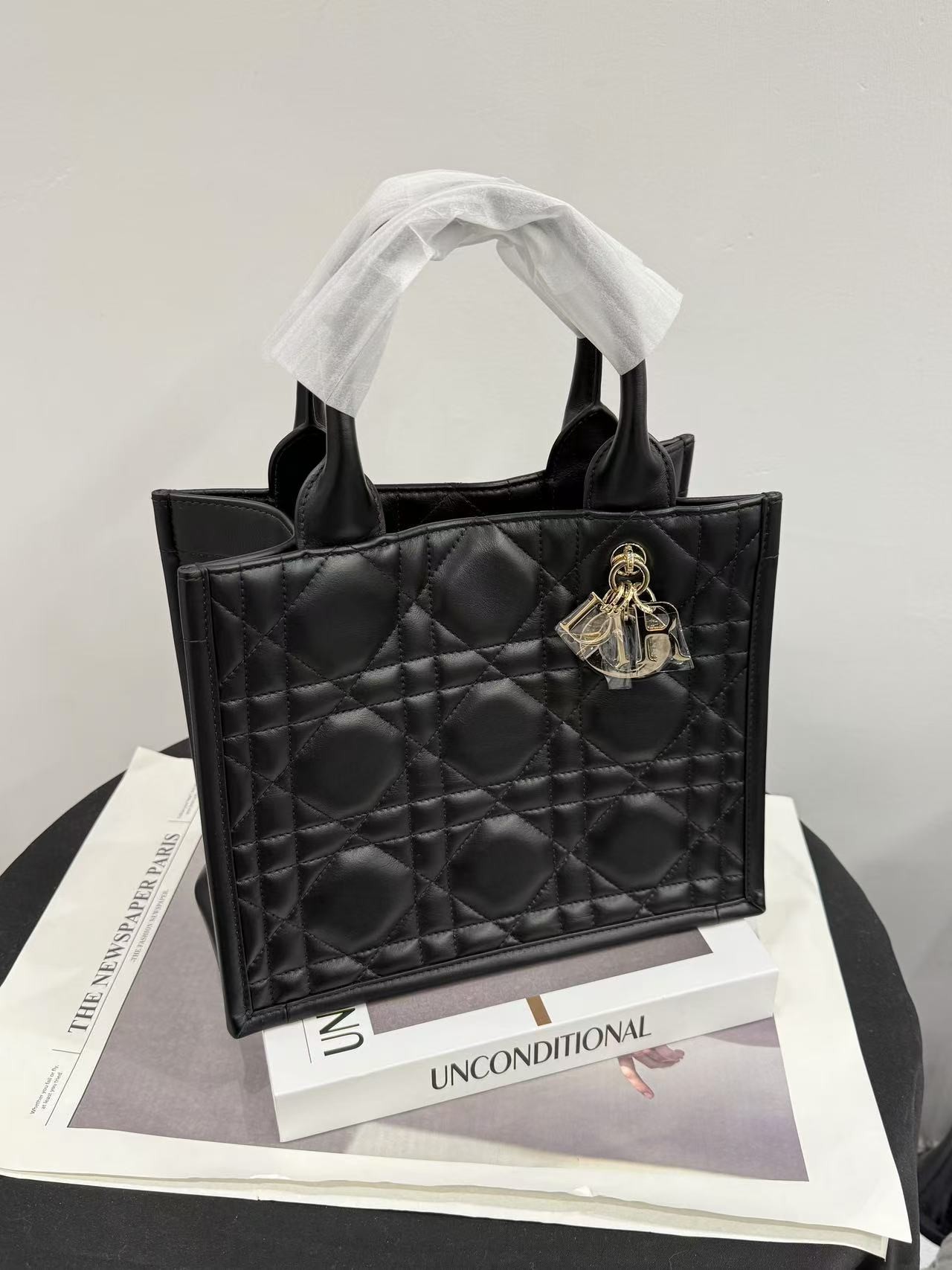 未使用 DIOR/迪奥 小号托特全皮肩带款 拍下送检