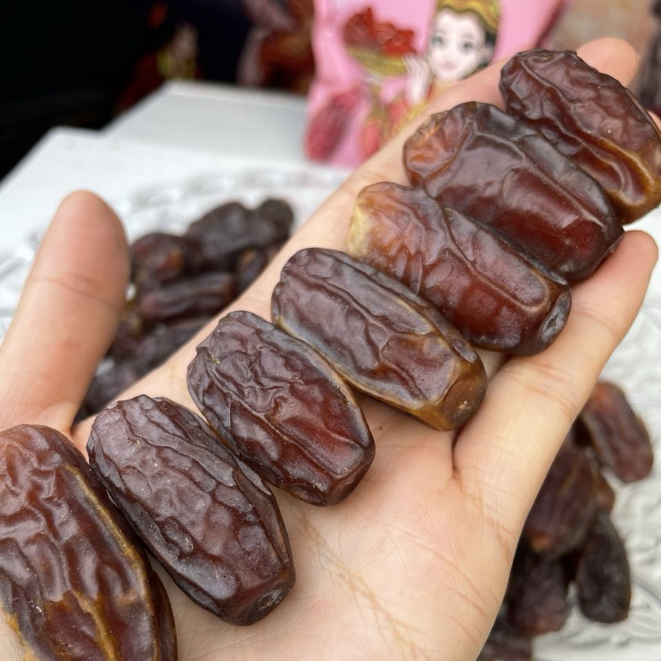 正宗沙特椰枣（颗粒）香甜美味健康营养自然孕妇老人新疆直发特产