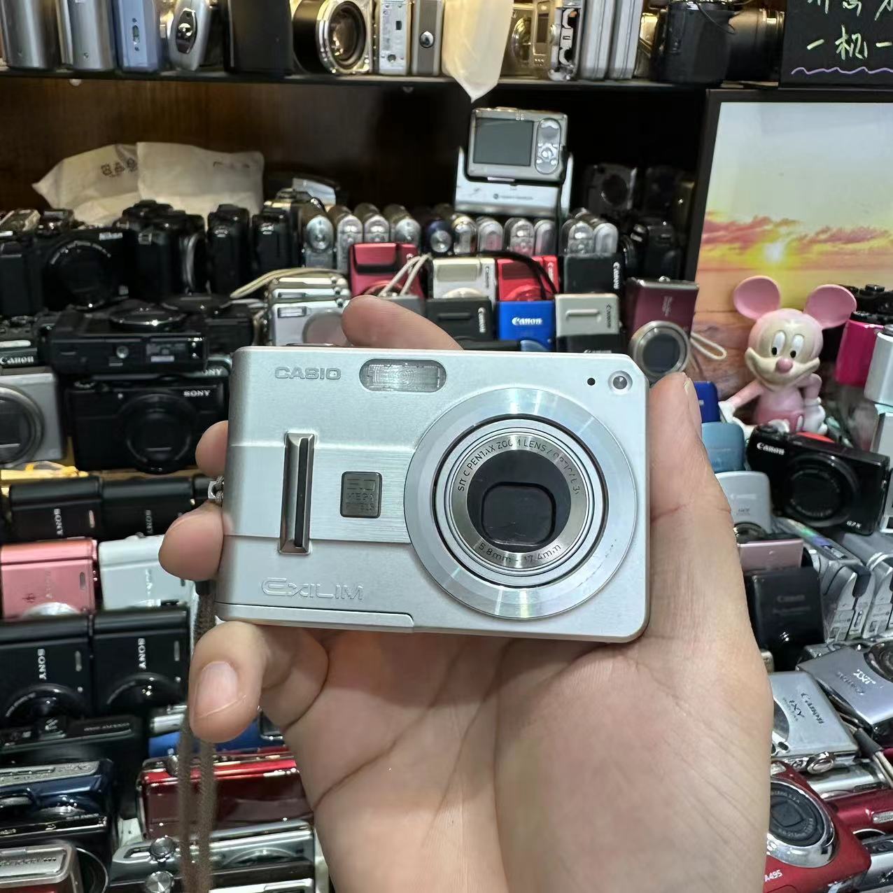 留下数码 卡X西欧Z57 屏幕瑕疵出片不影响 配件齐全