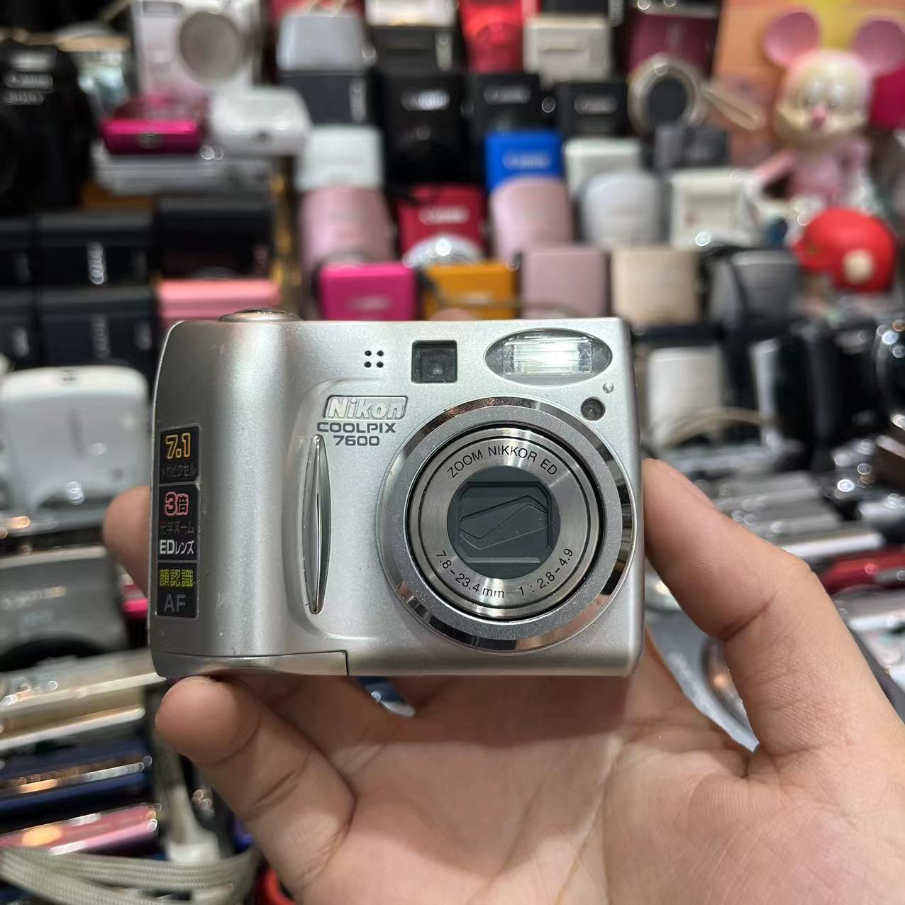 留下数码 尼X康E7600数码相机 配内存卡和读卡器
