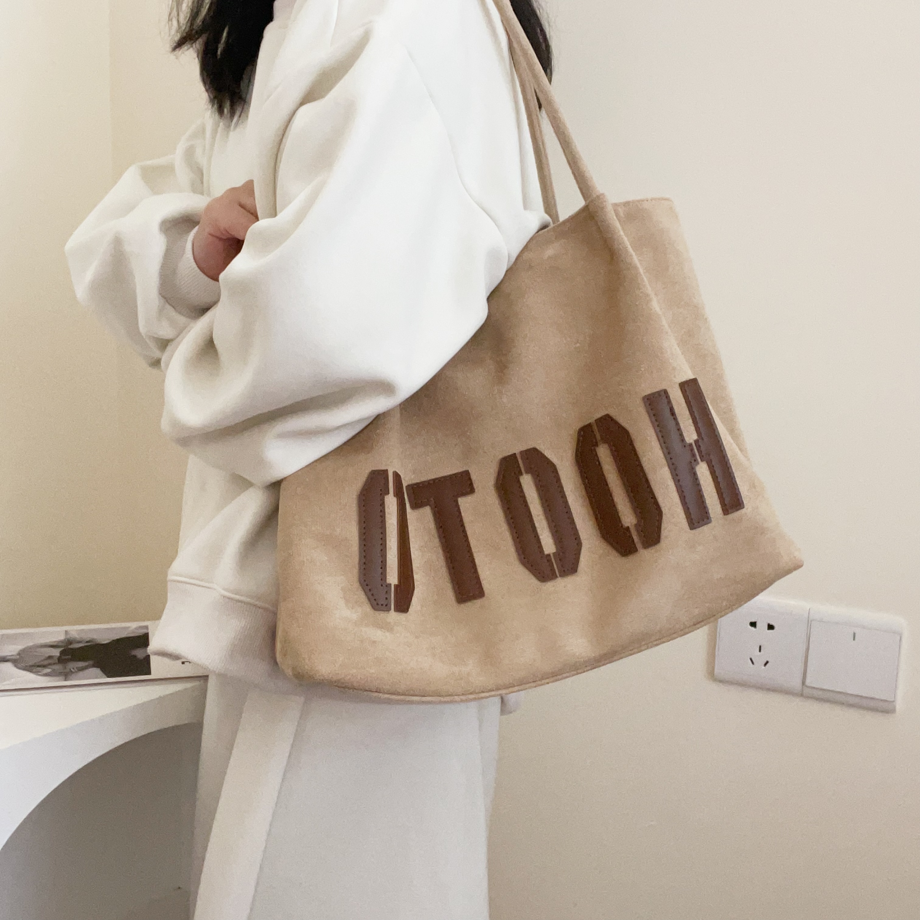 小众百搭通勤文艺大容量包ins简约休闲单肩包新款雅丹复古包包