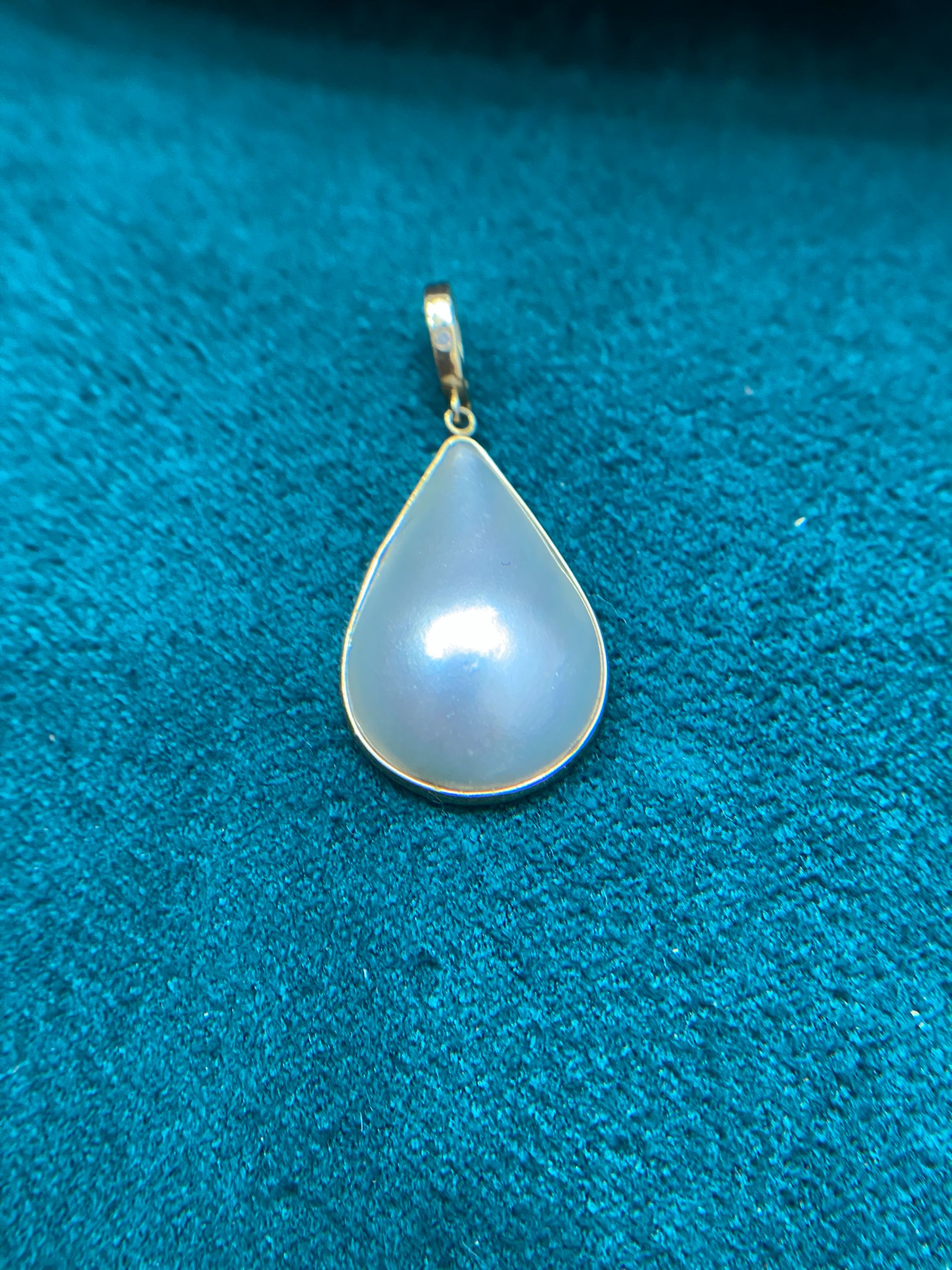 海水马贝珍珠18K金镶嵌水滴吊坠