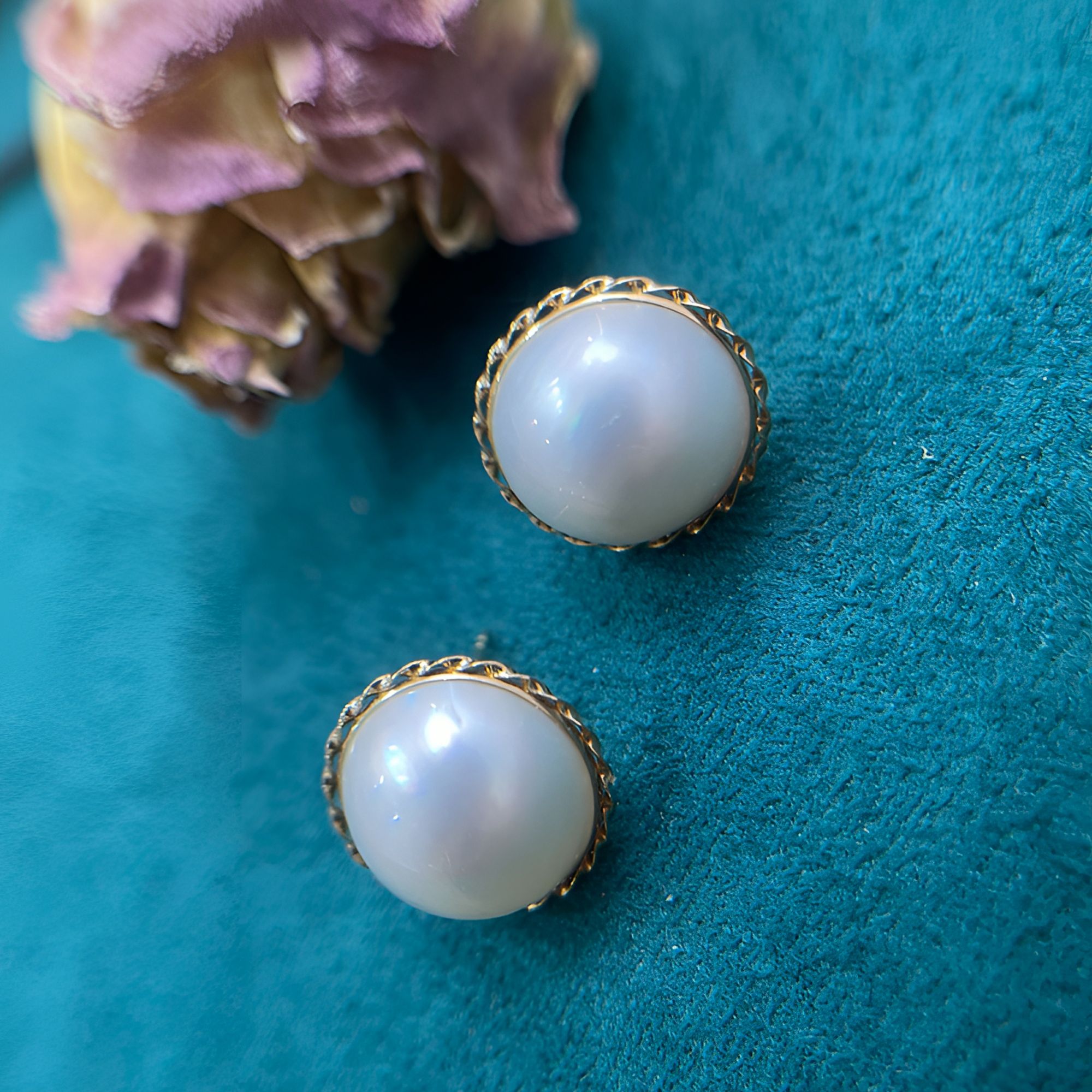 17-18海水马贝高贵复古麻花款耳钉18K金镶嵌