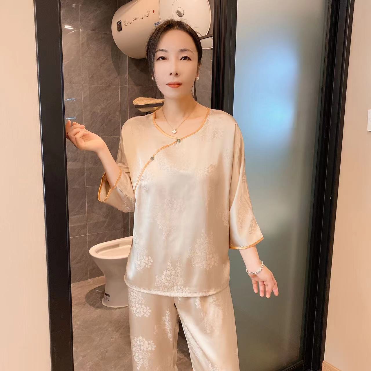 女士新中式国风香槟色提花面料薄款冰丝睡衣宽松家居服睡衣女套装