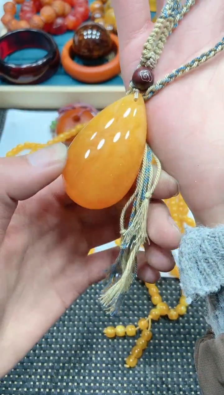 【闪购商品】蜜蜡手链未镶嵌f25