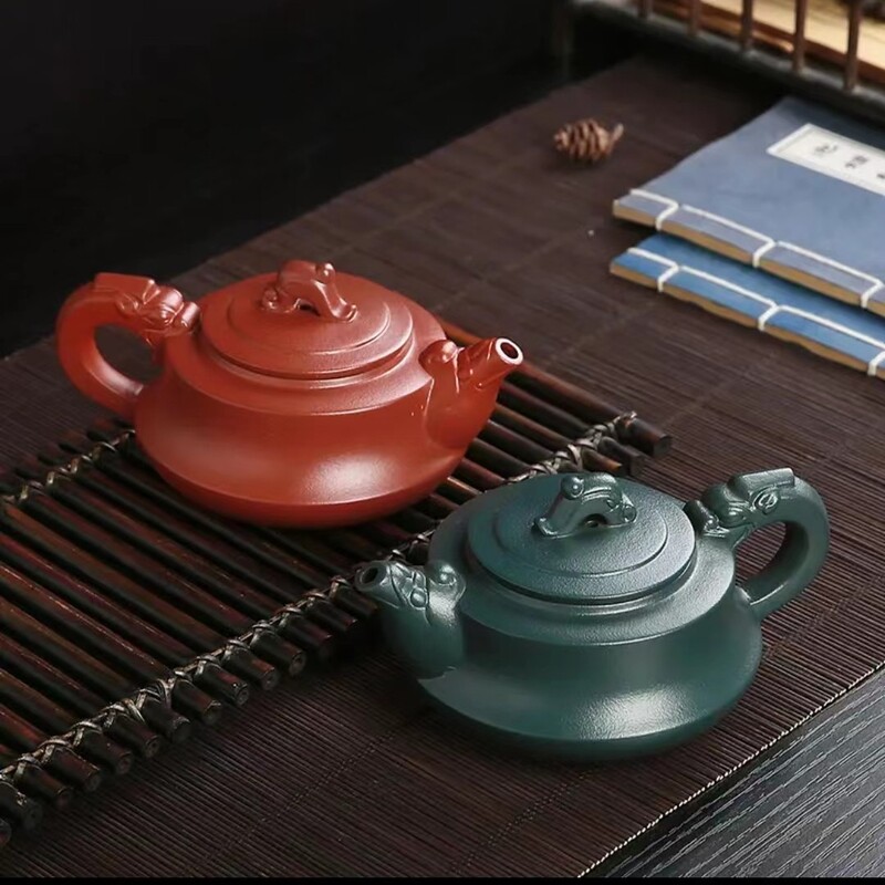 朱泥大红袍纯手工祥云龙壶 家用送礼茶壶正宗原矿紫砂茶壶210毫升
