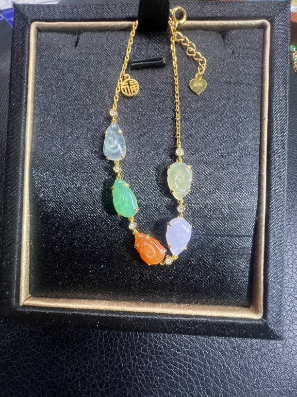 天然缅甸A货翡翠18 k镶嵌五彩祥云百搭手链款