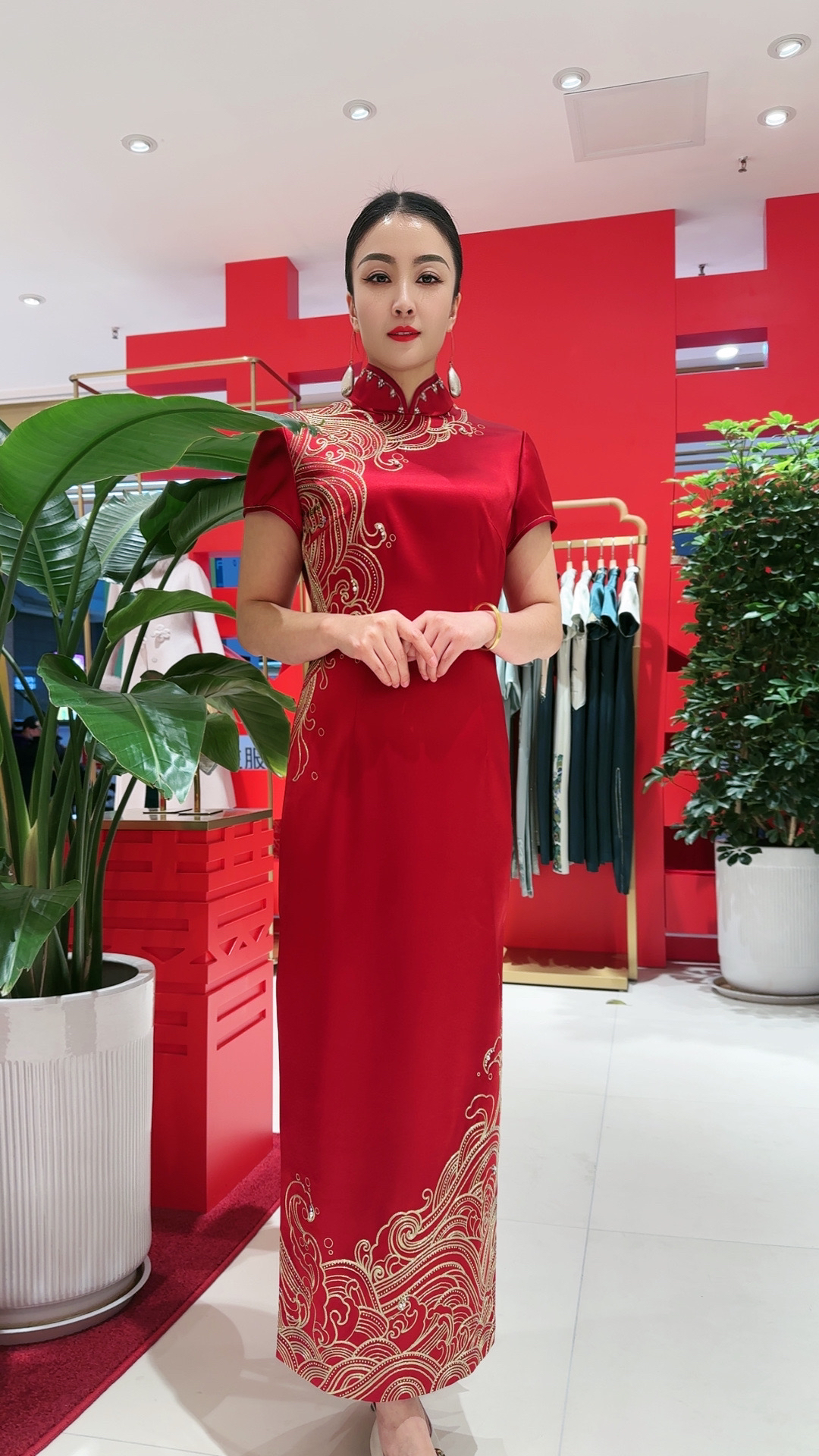 17878六礼酒红色深蓝色盘锦袖江水海牙旗袍裙