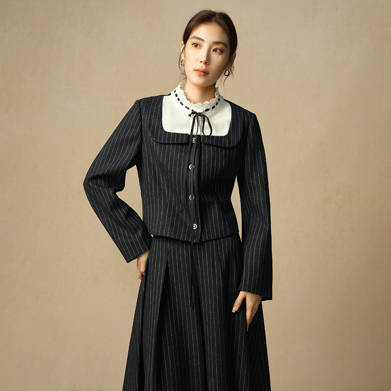 独束微胖大码女装简约假两件撞色条纹时尚套装短套装24DS84541