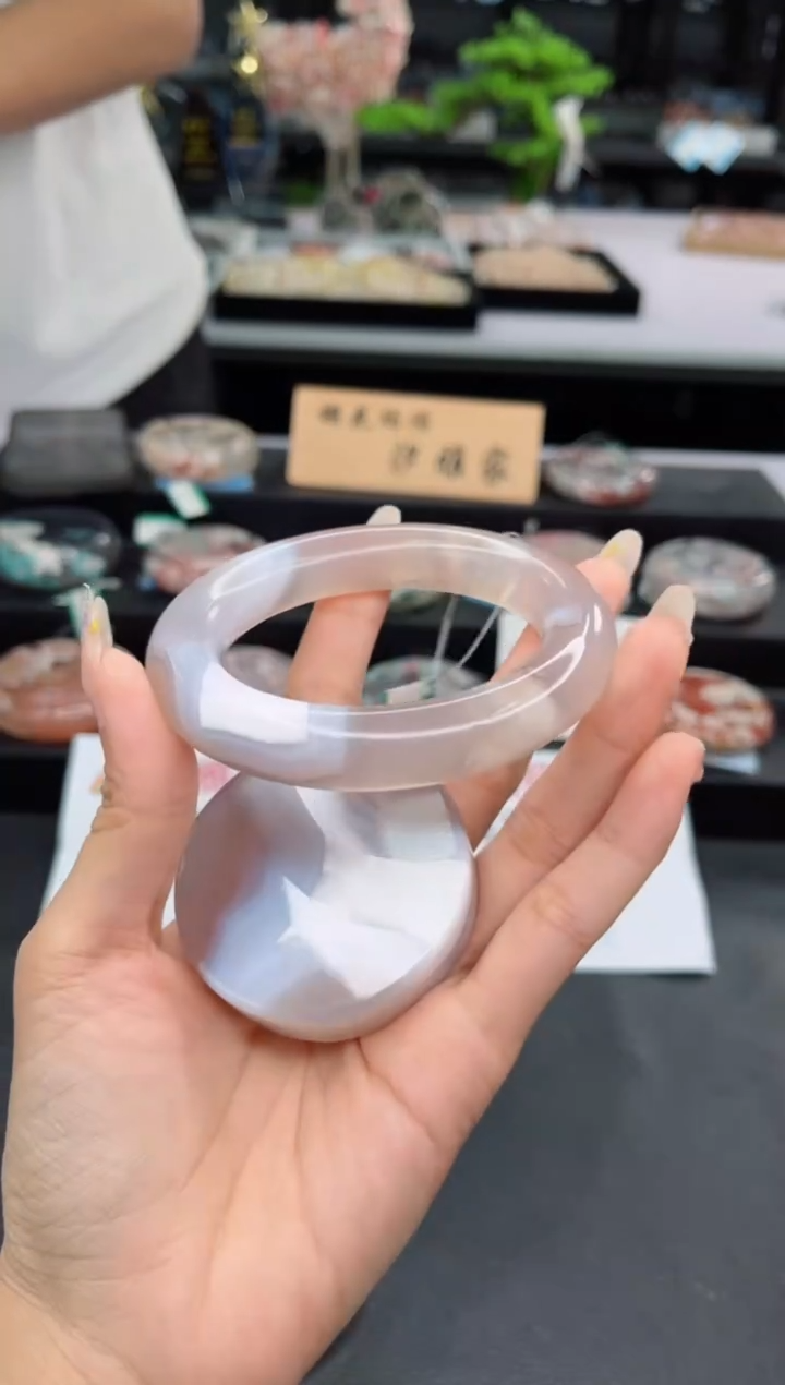 【闪购商品】石英质玉手镯未镶嵌59圈口（赠品镯心）3427229