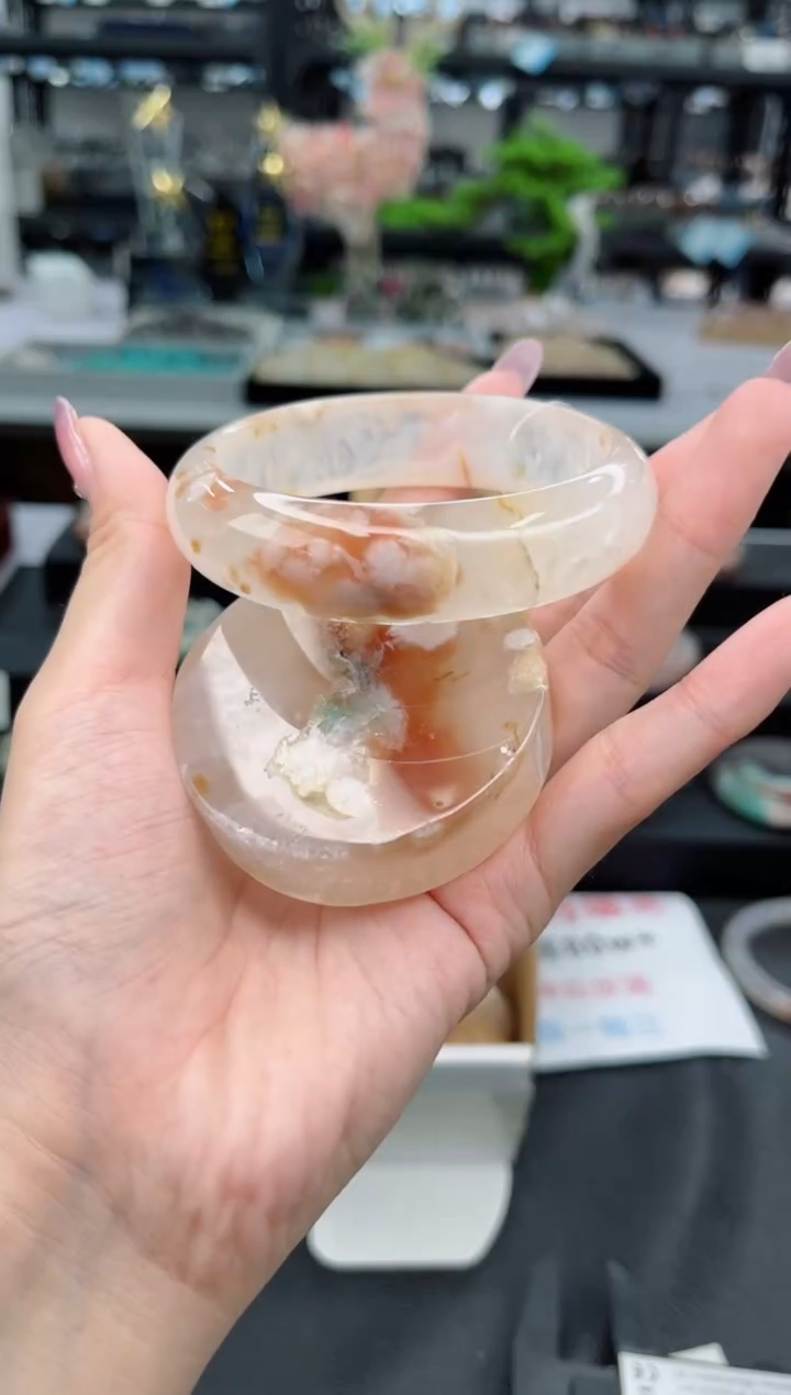 【闪购商品】石英质玉手镯未镶嵌61圈口（赠品镯心）3427127