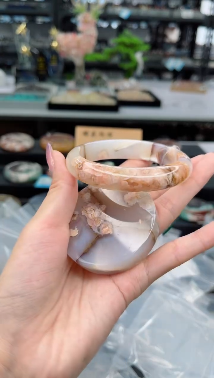 【闪购商品】石英质玉手镯未镶嵌59圈口（赠品镯心）3237841