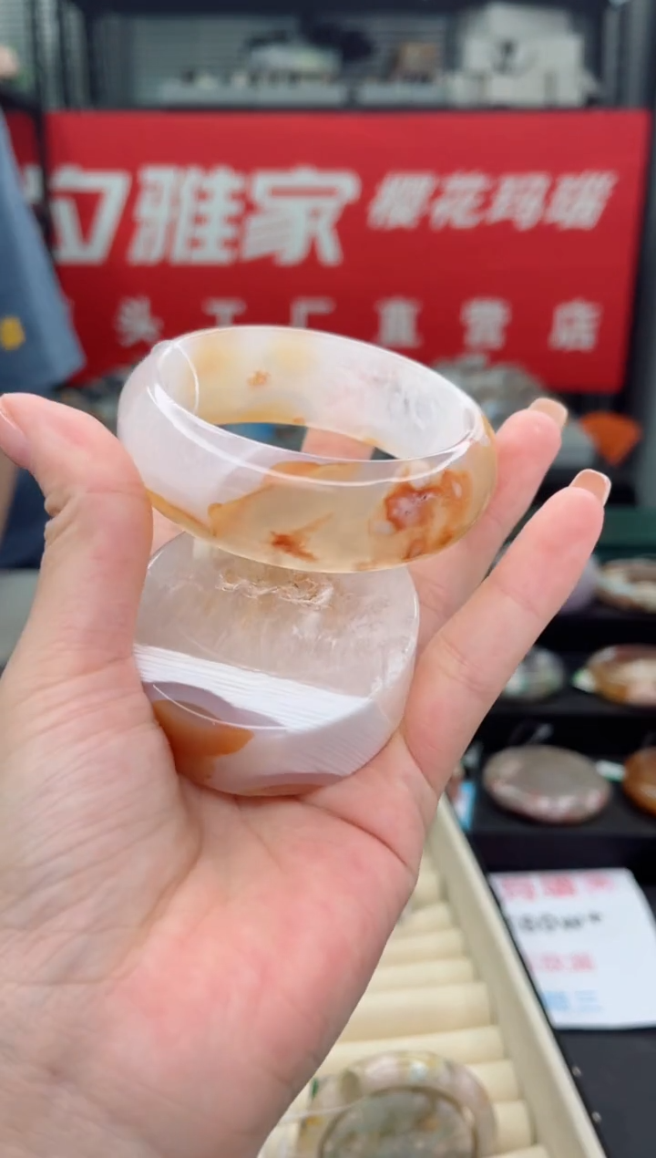 【闪购商品】石英质玉手镯未镶嵌56圈口（赠品镯心）3402045