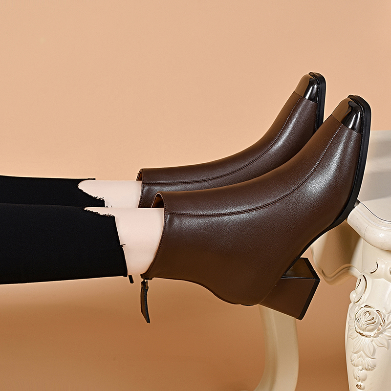 [真皮]防踢防撞金属头短靴2025新款春秋单靴复古粗跟高跟瘦瘦靴女