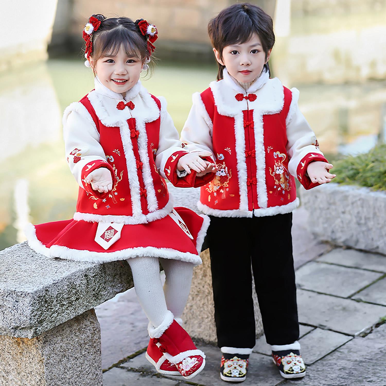 加厚加绒冬季宝宝皮套秋冬小童儿童演出服服女童风幼儿园表演服