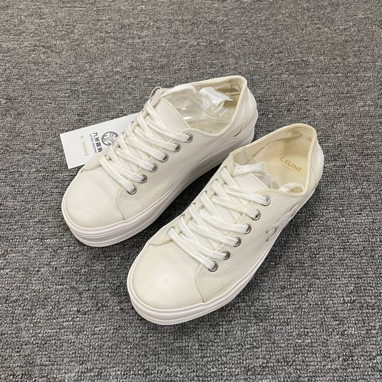 95新 Celine/思琳 皮革帆布低帮时尚板鞋 36码/5200