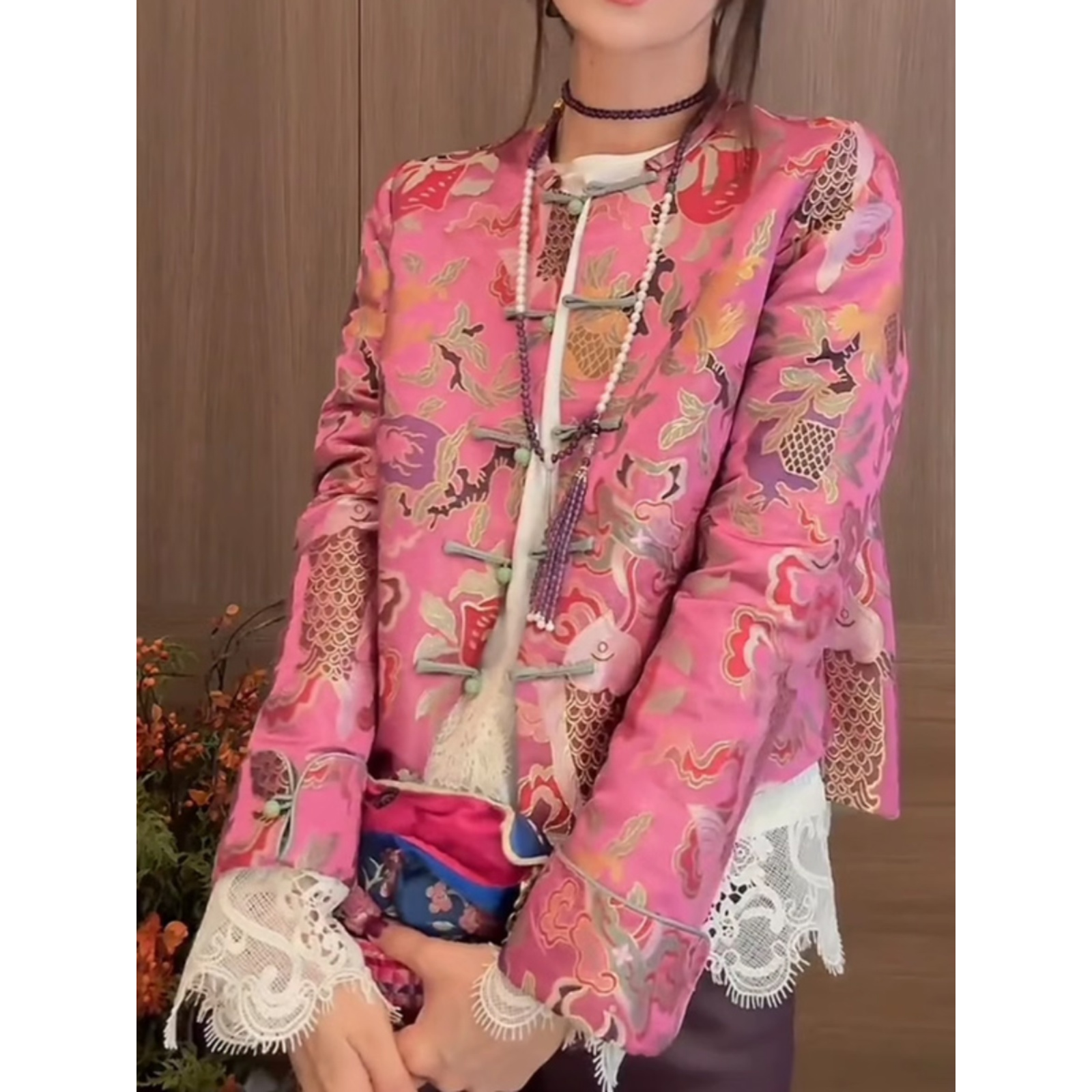 新中式老钱风高级感国风唐装粉色短款印花盘扣外套女2025秋季新款