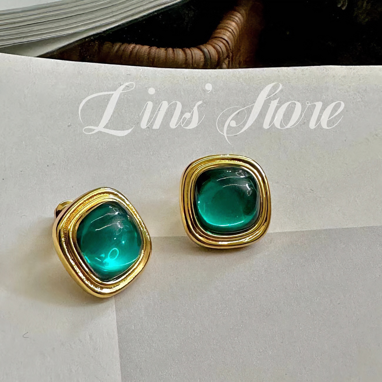 铜合金耳饰 港风复古款极光蓝~风吹半夏赵丽颖同款轻奢高级感耳钉