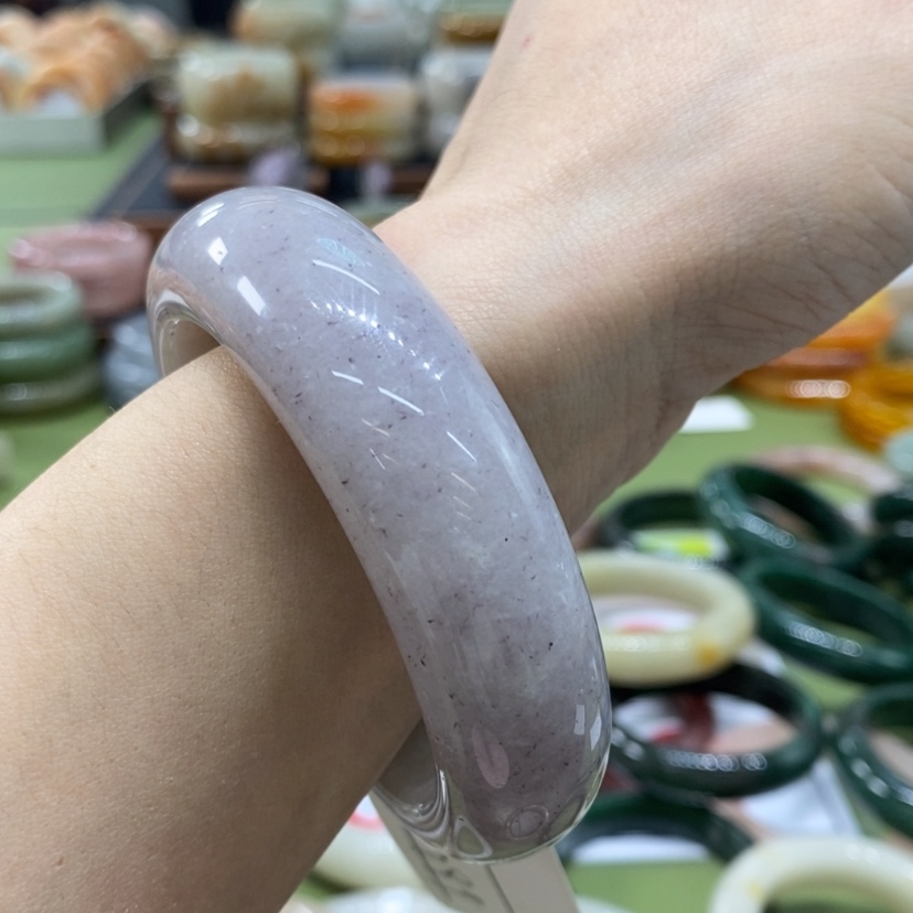 【闪购商品】石英质玉手镯未镶嵌