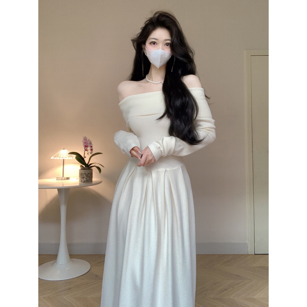 今年流行漂亮裙子干练气质女装御姐轻熟风一字肩法式毛衣连衣裙秋