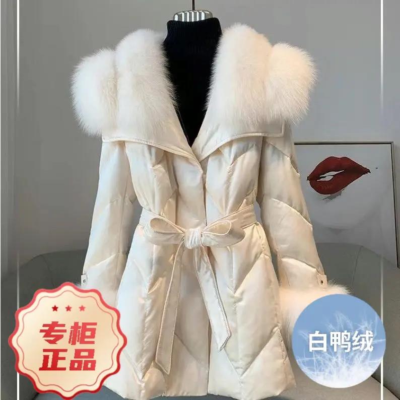 波羽绒服2023新款白鸭绒高端女款女士披肩领外套中长款年轻时