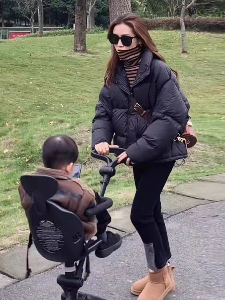 雪中飞反季羽绒服女短款黑色2023冬季新款加厚小个子白鸭绒面包服